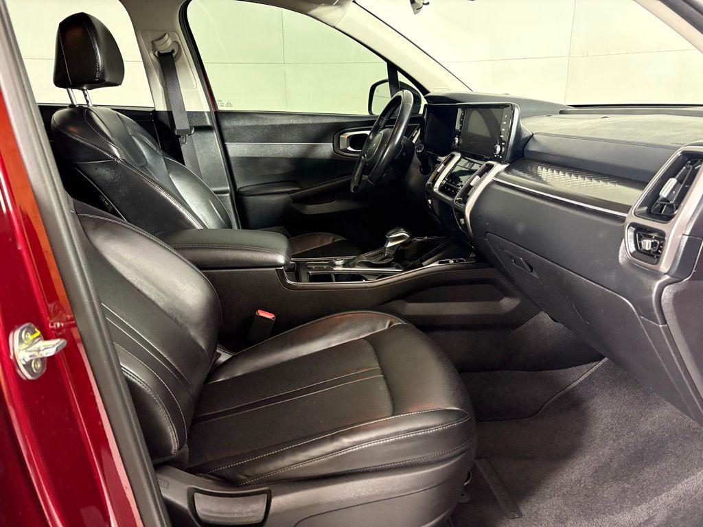 used 2022 Kia Sorento car, priced at $21,900