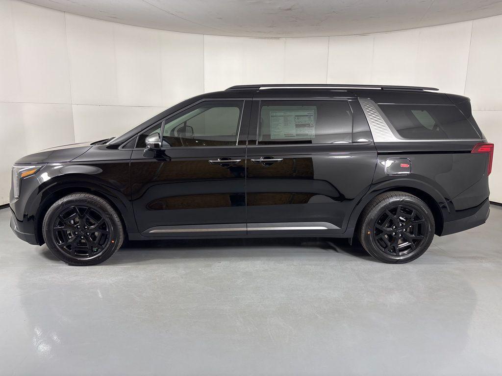 new 2026 Kia Carnival Hybrid car, priced at $49,555