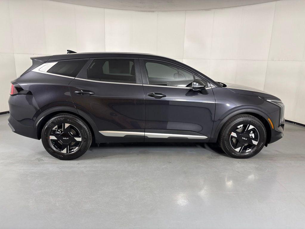 new 2026 Kia Sportage car, priced at $30,476