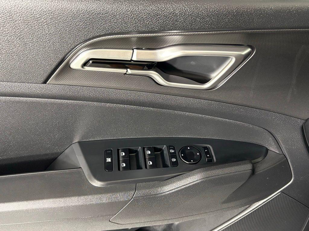 new 2026 Kia Sportage Hybrid car, priced at $30,498