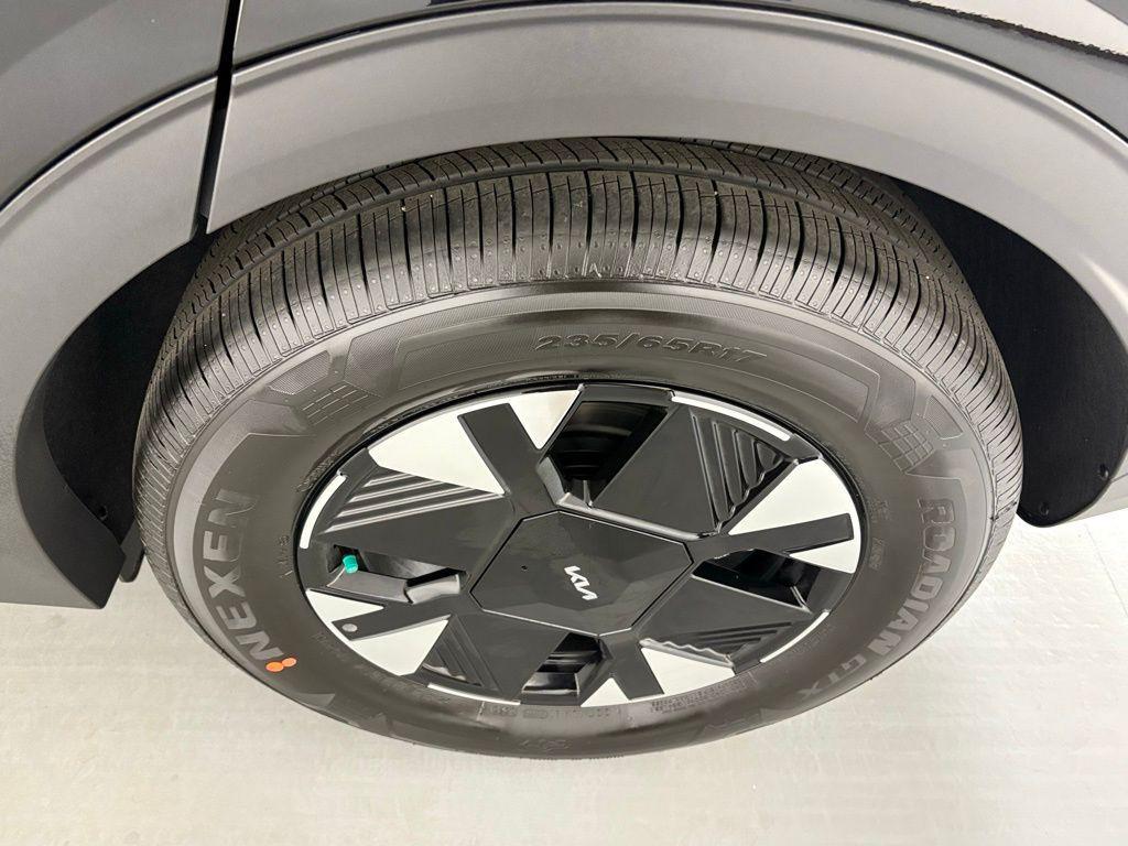 new 2026 Kia Sportage Hybrid car, priced at $30,498