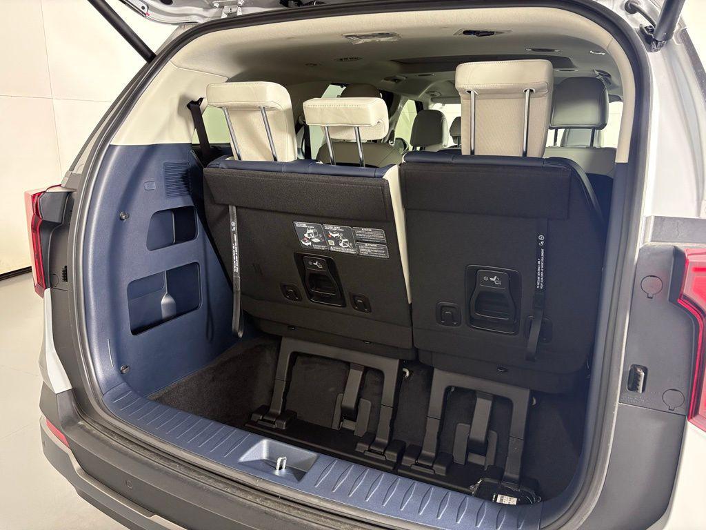 new 2026 Kia Carnival Hybrid car, priced at $50,823