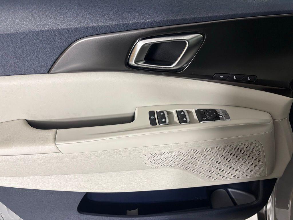 new 2026 Kia Carnival Hybrid car, priced at $50,823