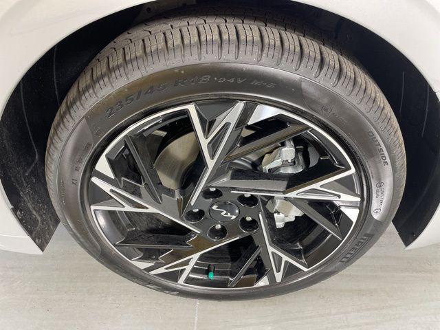 new 2026 Kia K5 car, priced at $30,570