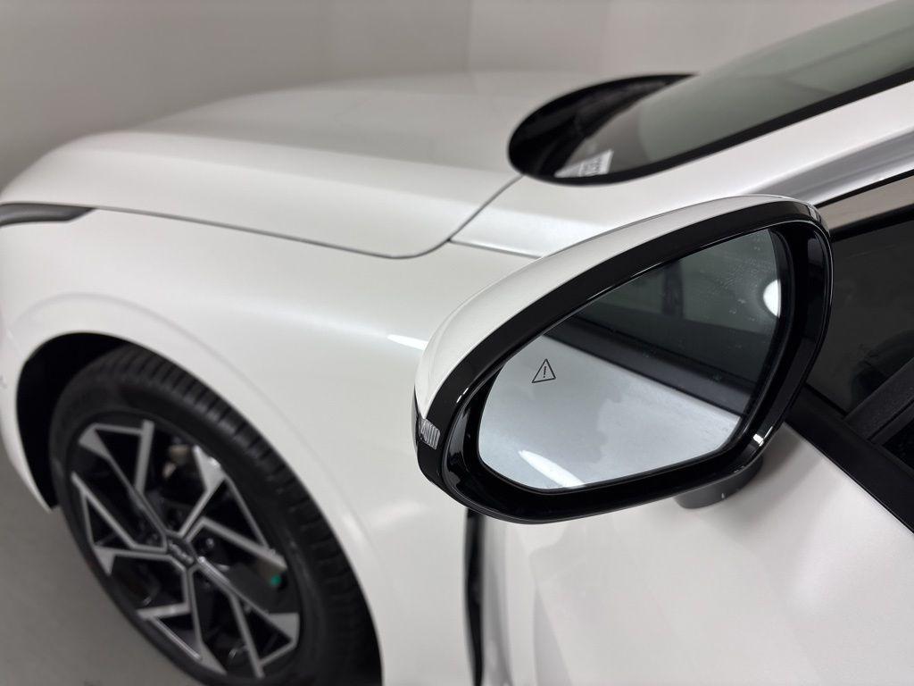 new 2026 Kia K5 car, priced at $35,125