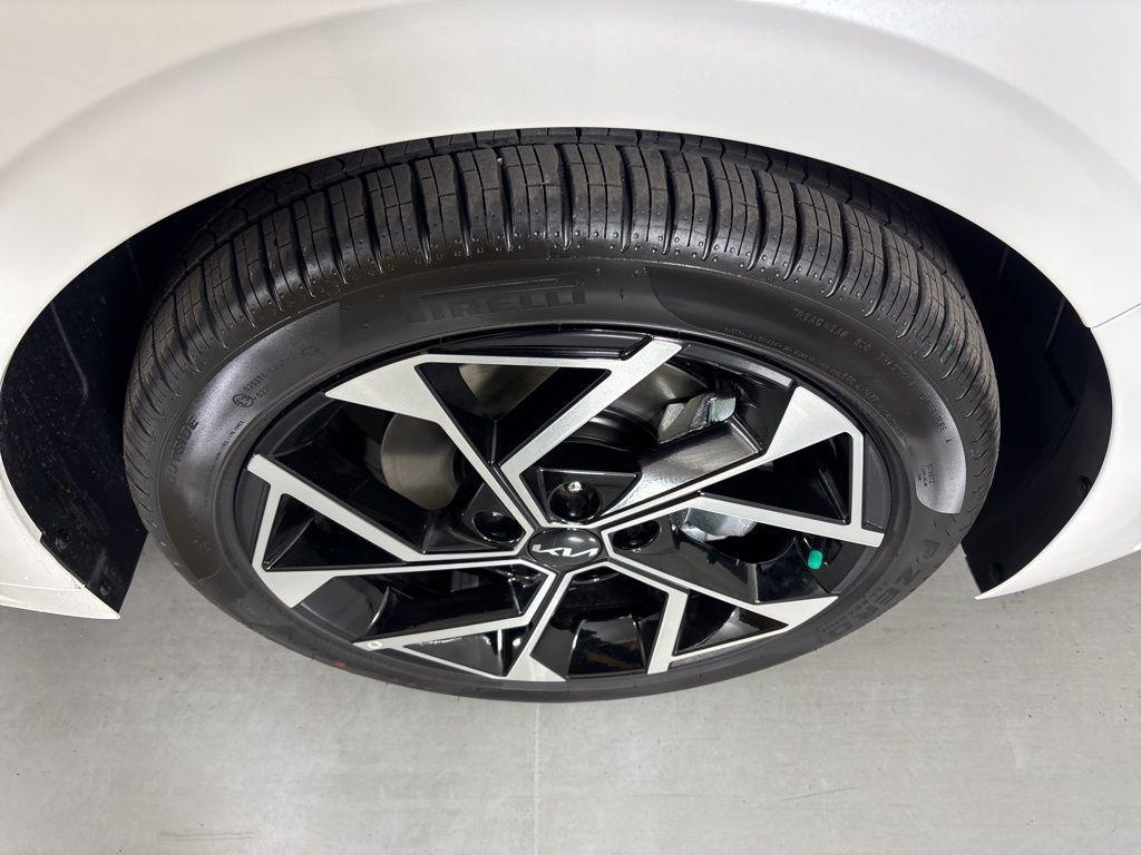 new 2026 Kia K5 car, priced at $35,125