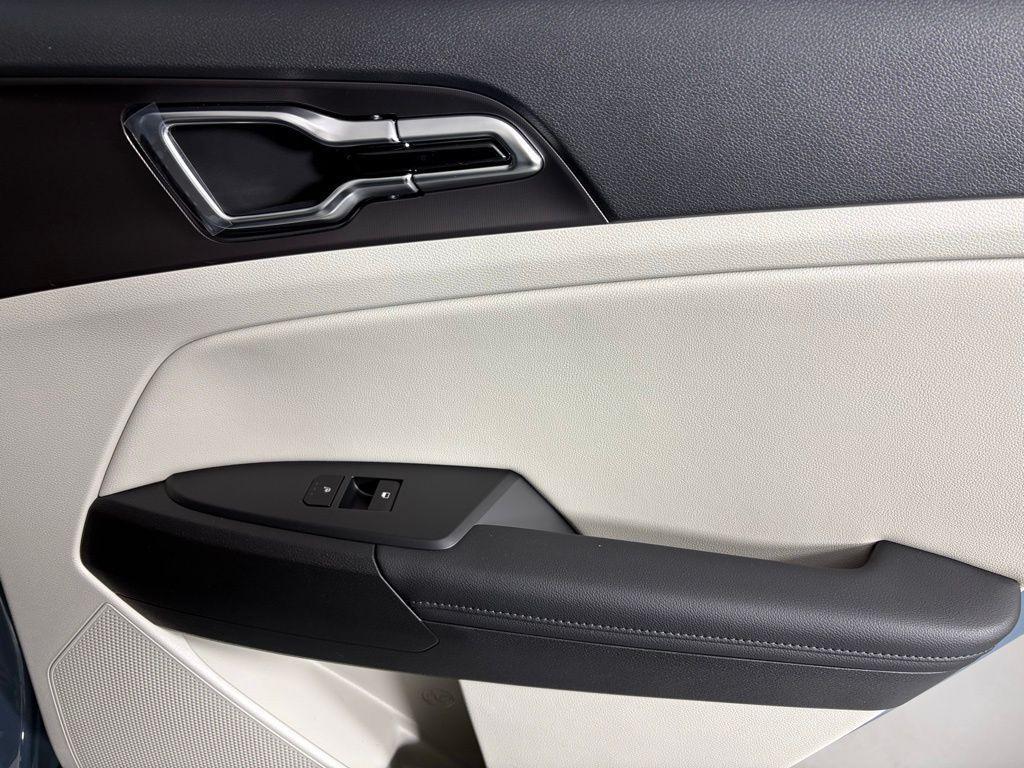 new 2026 Kia Sportage Hybrid car, priced at $42,520