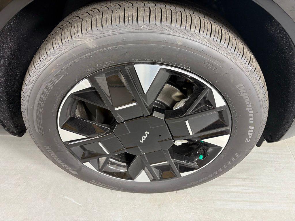 new 2026 Kia Sportage Hybrid car, priced at $42,520