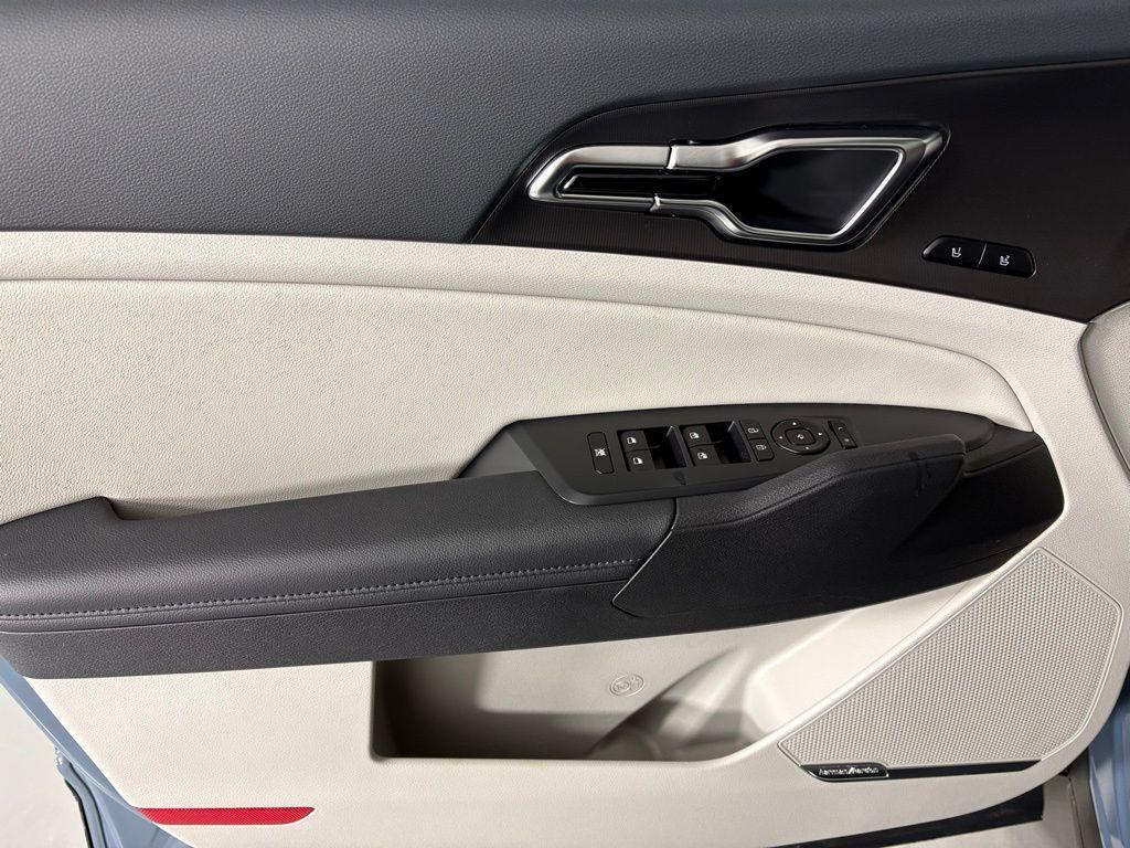 new 2026 Kia Sportage Hybrid car, priced at $42,520