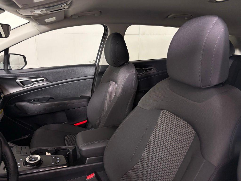 new 2026 Kia Sportage Hybrid car, priced at $31,808