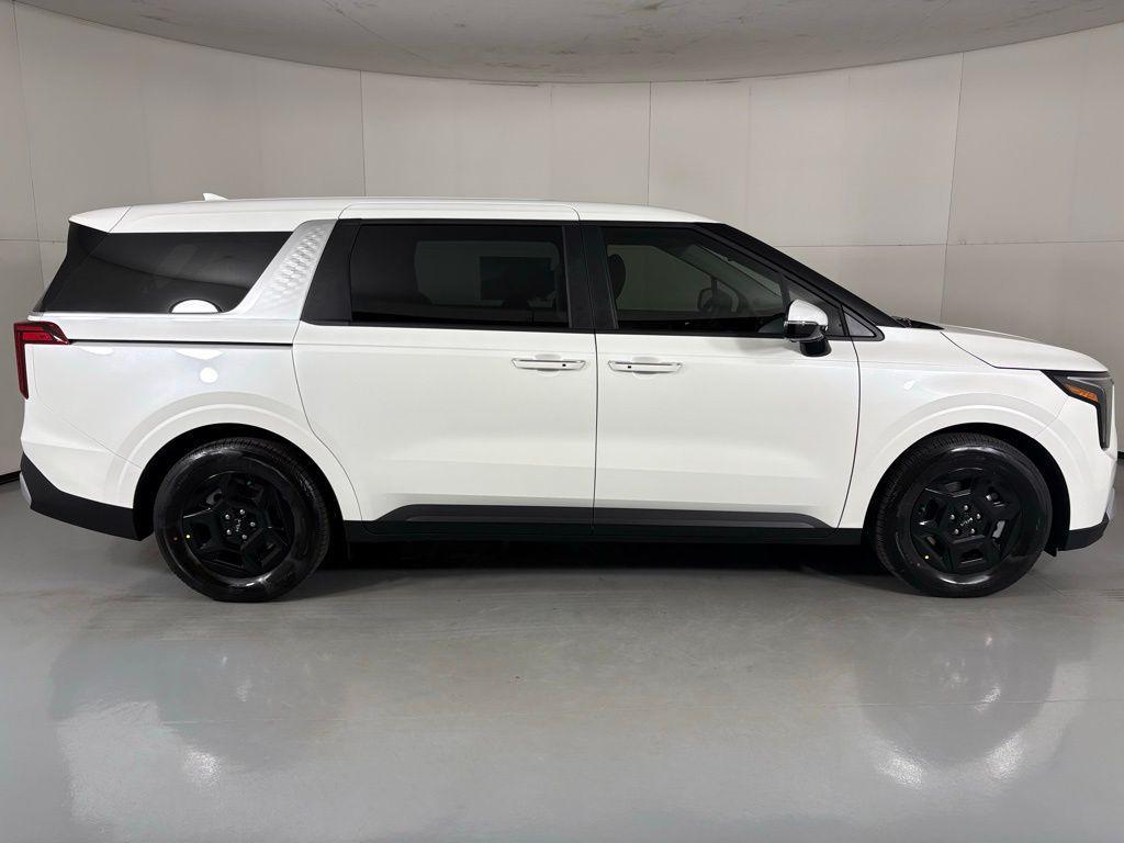 new 2026 Kia Carnival car, priced at $39,995