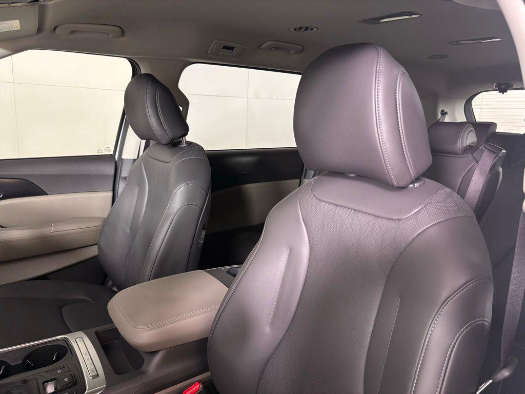 new 2026 Kia Carnival car, priced at $39,995