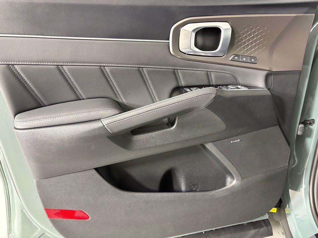 new 2026 Kia Sorento Hybrid car, priced at $46,671