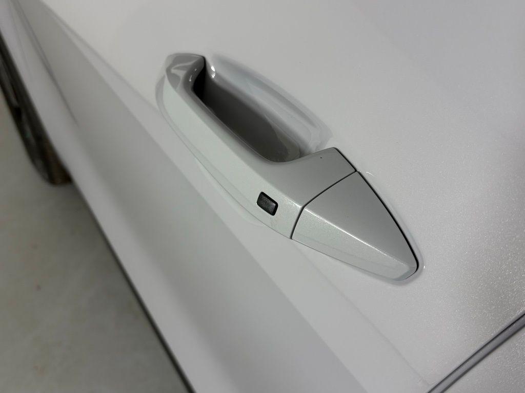 new 2026 Kia Sportage Plug-In Hybrid car, priced at $40,936