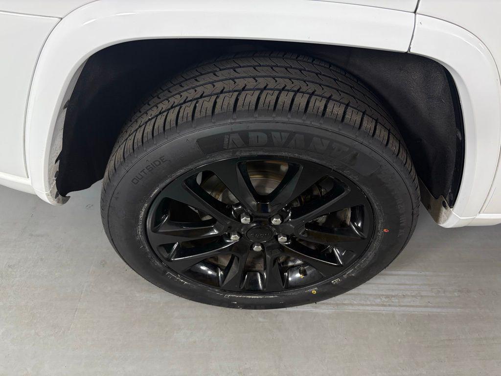 used 2020 Jeep Grand Cherokee car, priced at $14,900