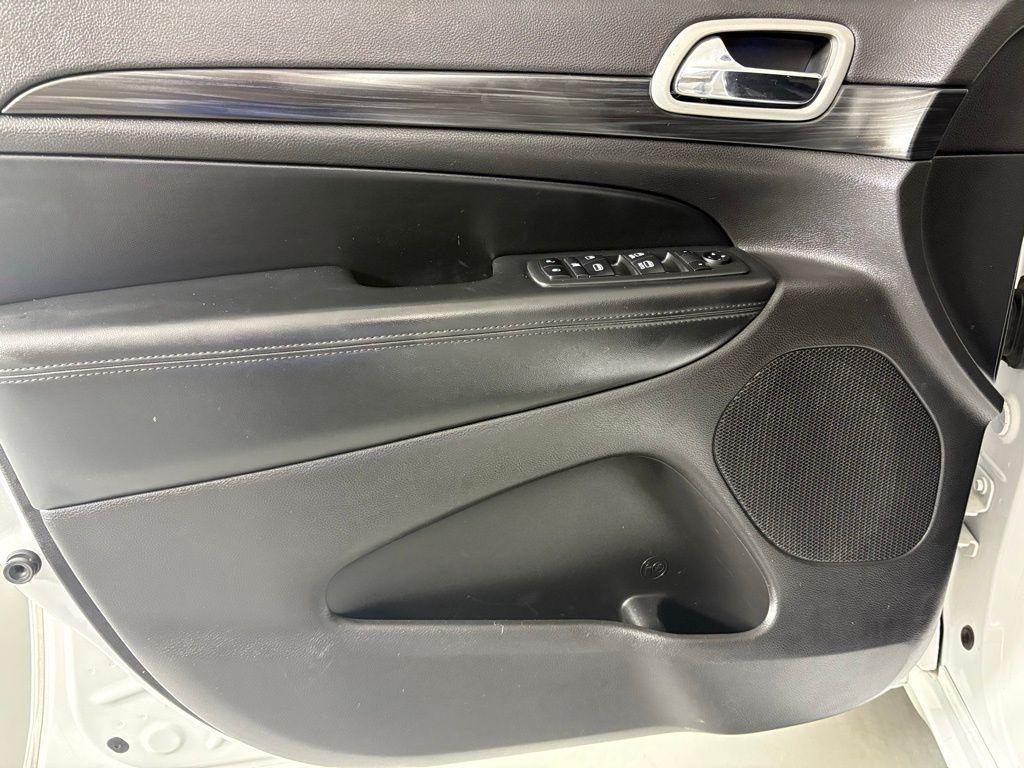 used 2020 Jeep Grand Cherokee car, priced at $14,900