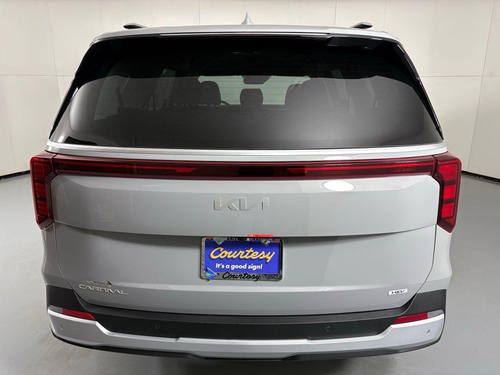 new 2026 Kia Carnival Hybrid car, priced at $45,168