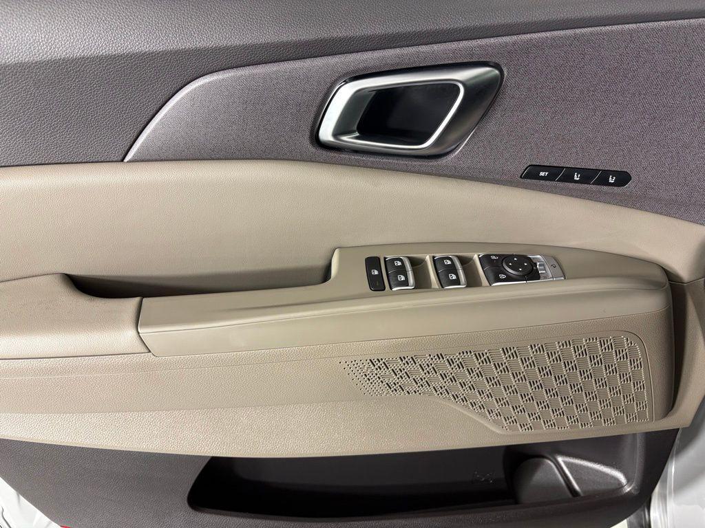 new 2026 Kia Carnival Hybrid car, priced at $45,168