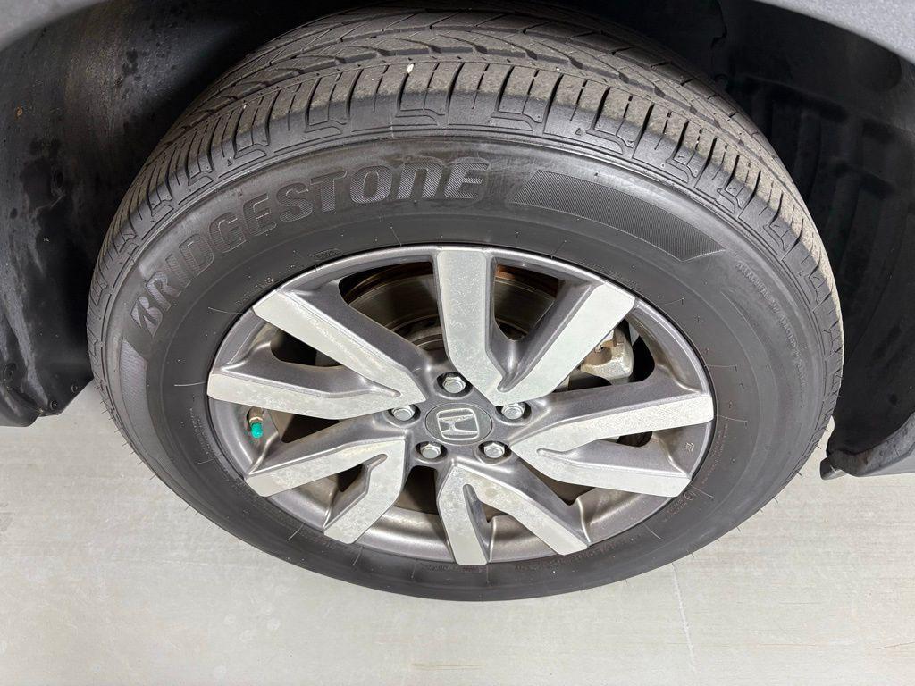 used 2021 Honda Pilot car, priced at $27,000