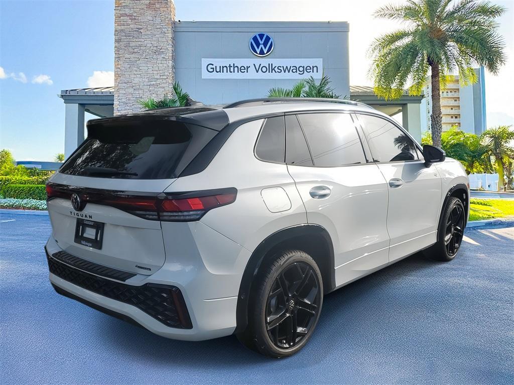 new 2025 Volkswagen Tiguan car, priced at $35,605