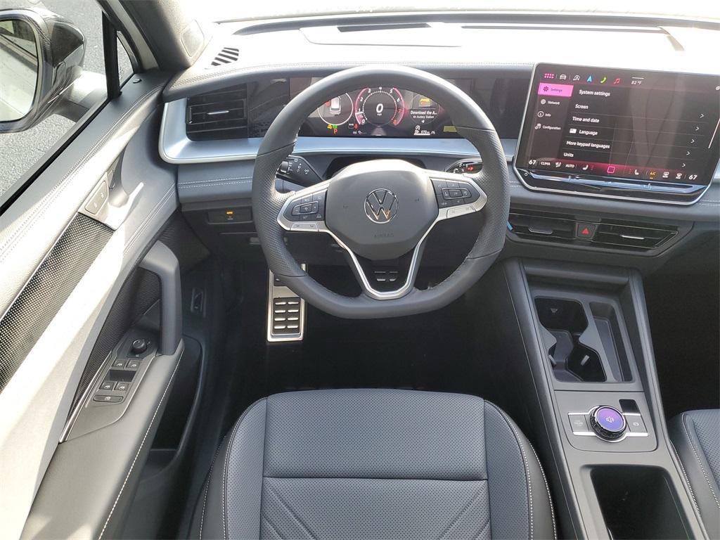 new 2025 Volkswagen Tiguan car, priced at $35,605