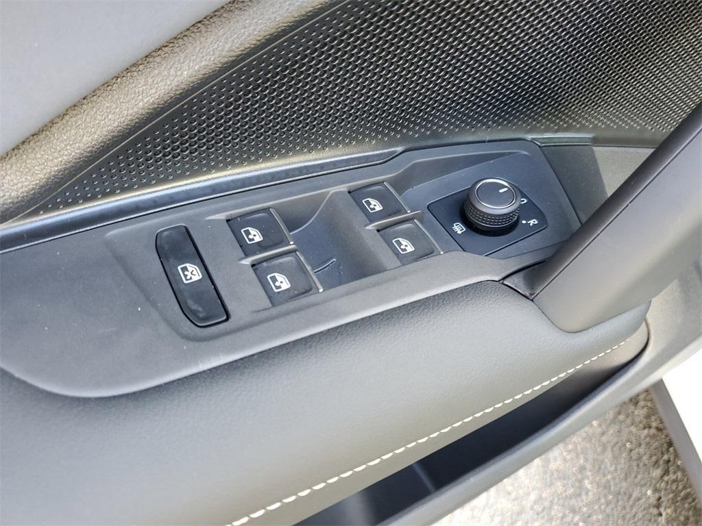 new 2025 Volkswagen Tiguan car, priced at $35,605