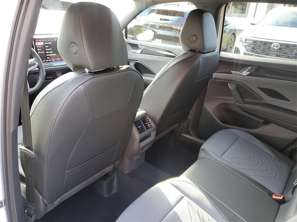 new 2025 Volkswagen Tiguan car, priced at $35,605