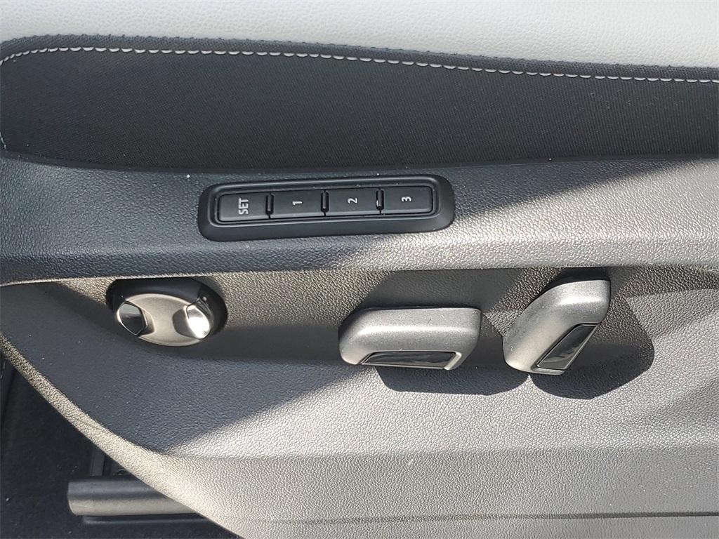 new 2024 Volkswagen Atlas Cross Sport car, priced at $44,446