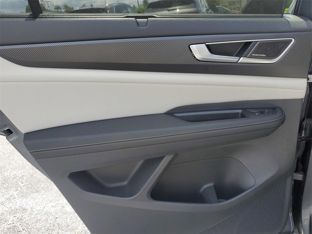 new 2024 Volkswagen Atlas Cross Sport car, priced at $44,446