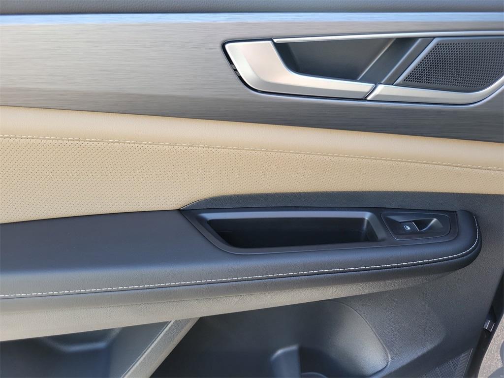 new 2026 Volkswagen Atlas Cross Sport car, priced at $42,511