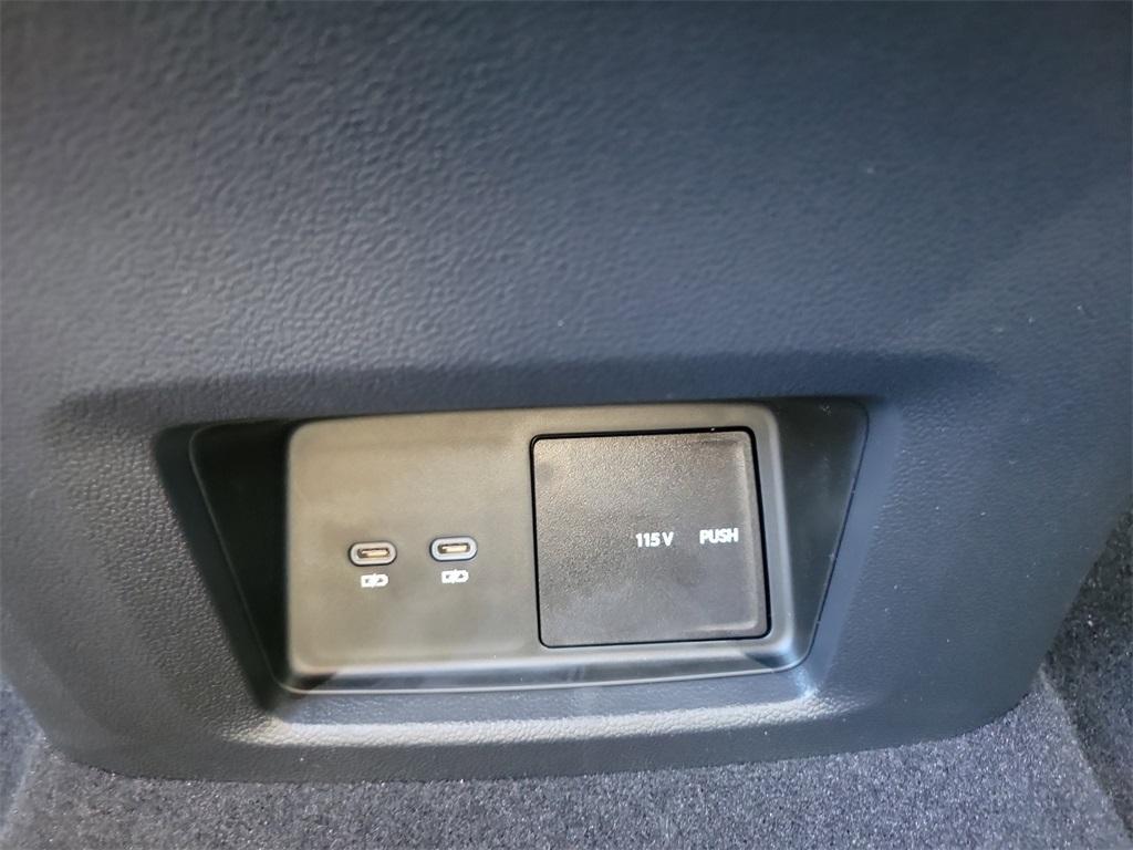 new 2026 Volkswagen Atlas Cross Sport car, priced at $42,511