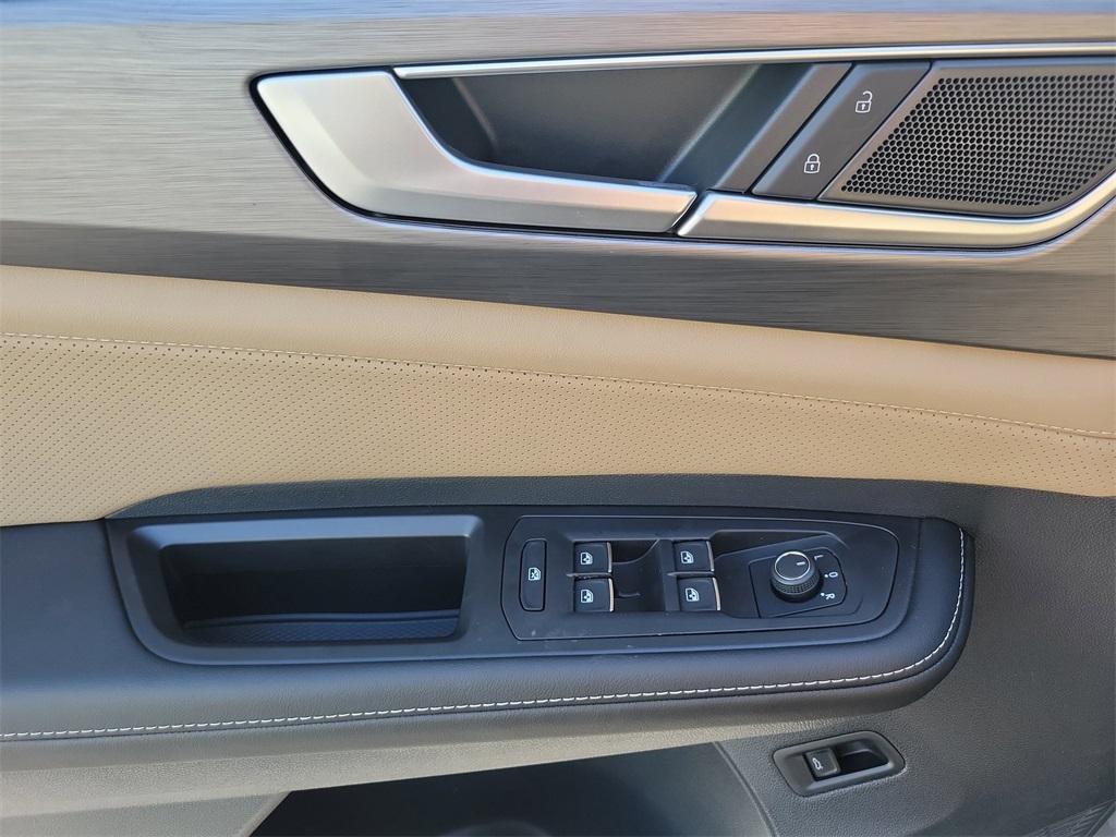 new 2026 Volkswagen Atlas Cross Sport car, priced at $42,511