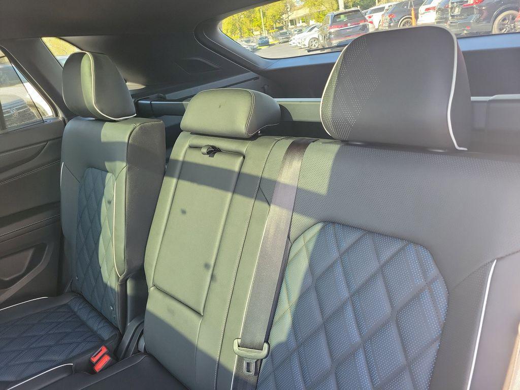 new 2026 Volkswagen Atlas Cross Sport car, priced at $51,243