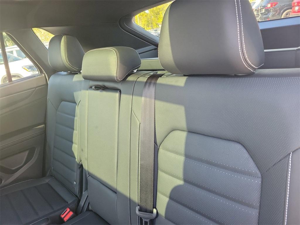 new 2026 Volkswagen Atlas Cross Sport car, priced at $48,899