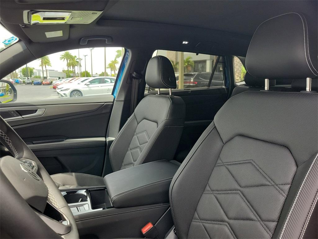 new 2025 Volkswagen Atlas Cross Sport car, priced at $39,437