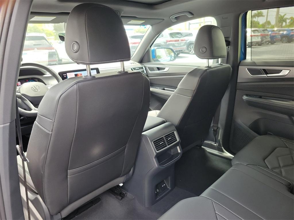 new 2025 Volkswagen Atlas Cross Sport car, priced at $39,437