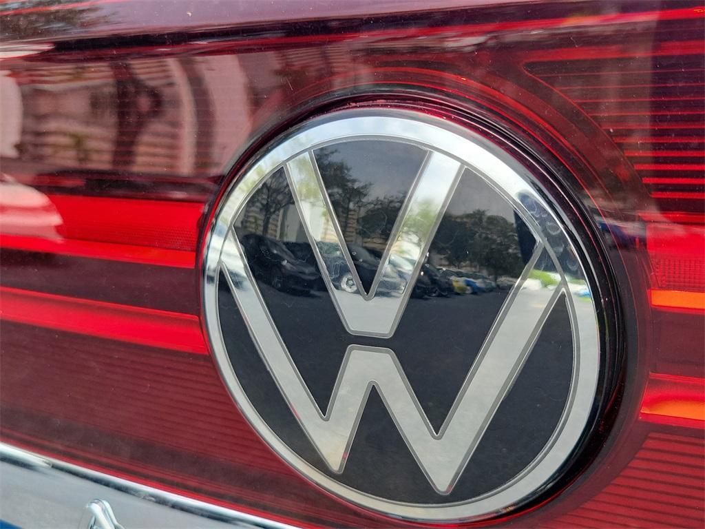 new 2025 Volkswagen Atlas Cross Sport car, priced at $39,437