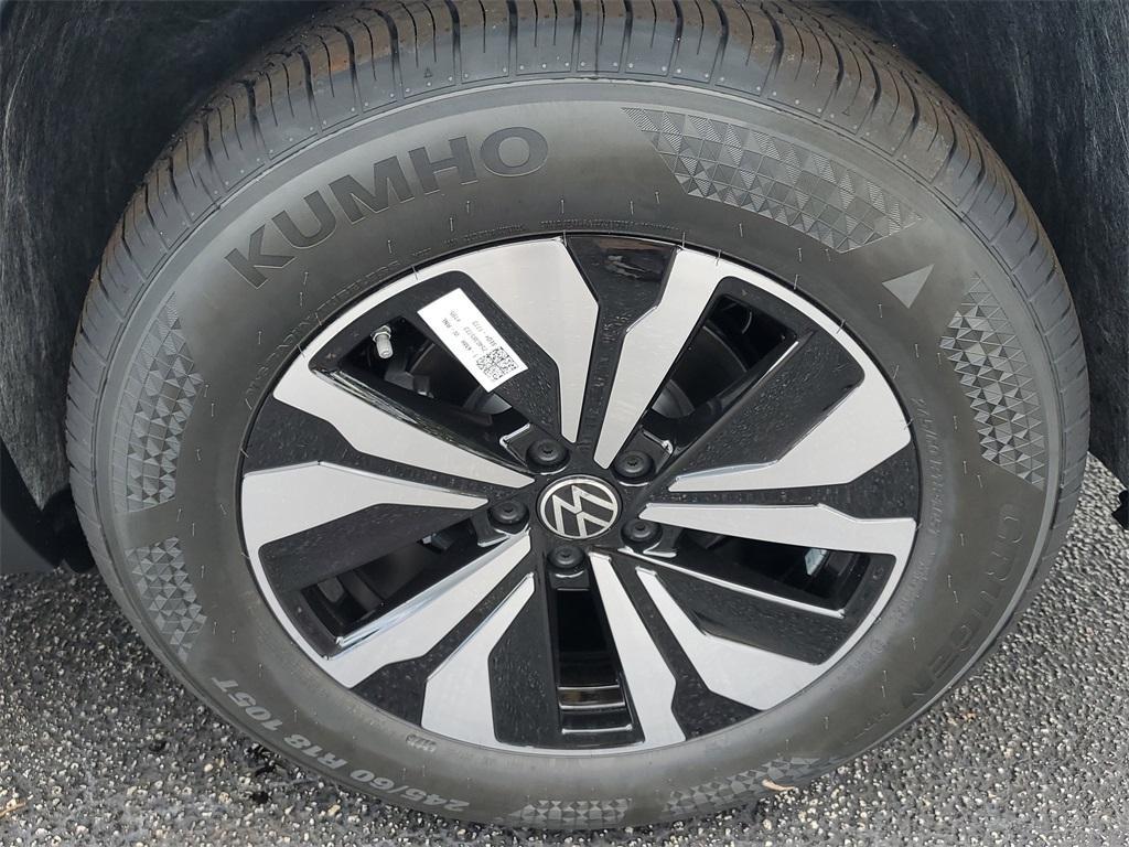 new 2026 Volkswagen Atlas car, priced at $37,427