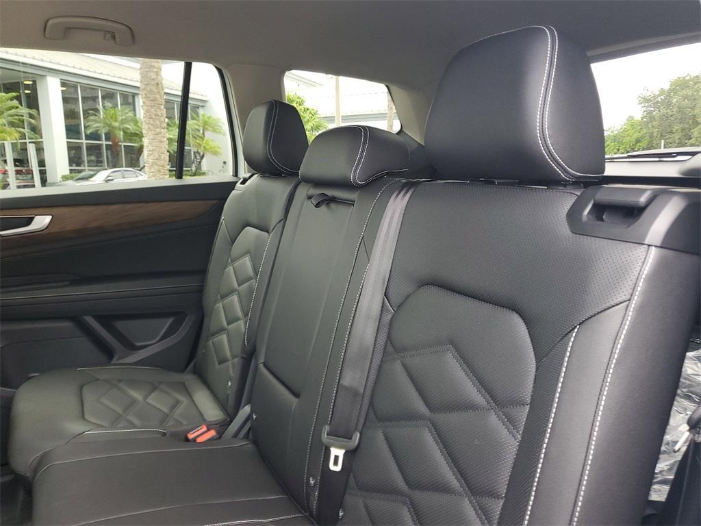 new 2026 Volkswagen Atlas car, priced at $37,427