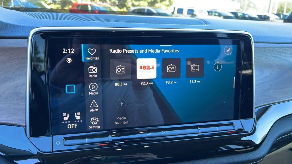 used 2025 Volkswagen Atlas car, priced at $34,980