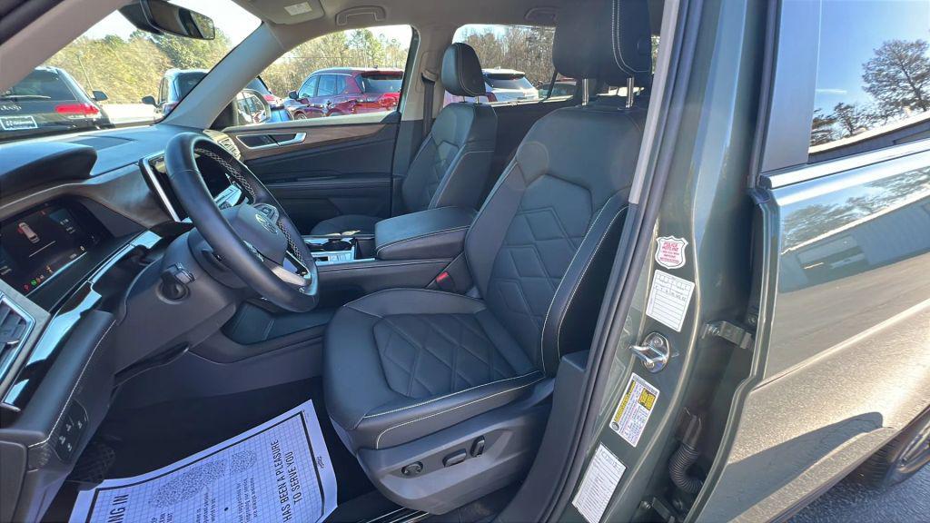 used 2025 Volkswagen Atlas car, priced at $34,980
