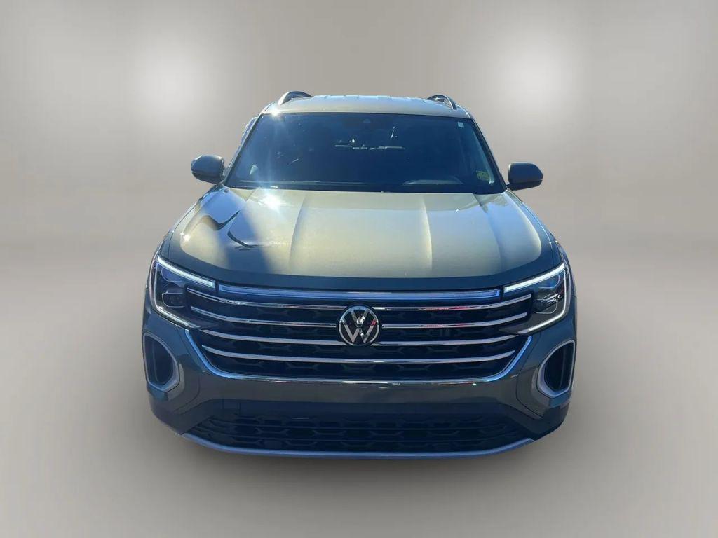 used 2025 Volkswagen Atlas car, priced at $34,980