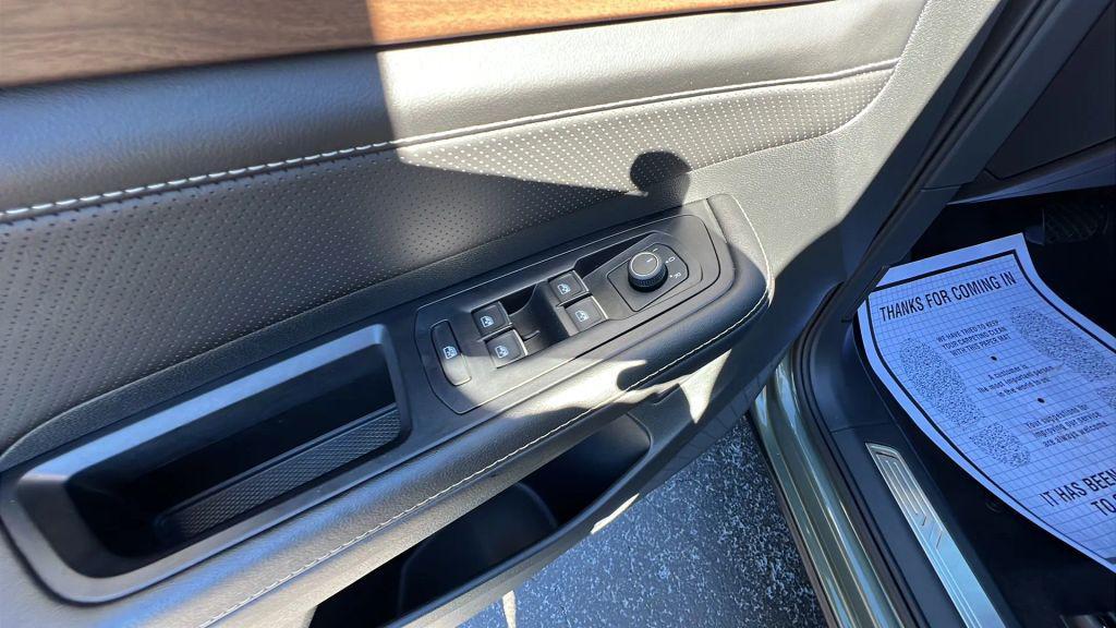 used 2025 Volkswagen Atlas car, priced at $34,980