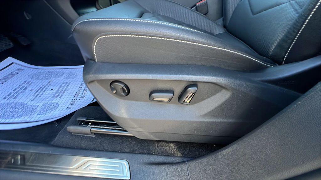 used 2025 Volkswagen Atlas car, priced at $34,980