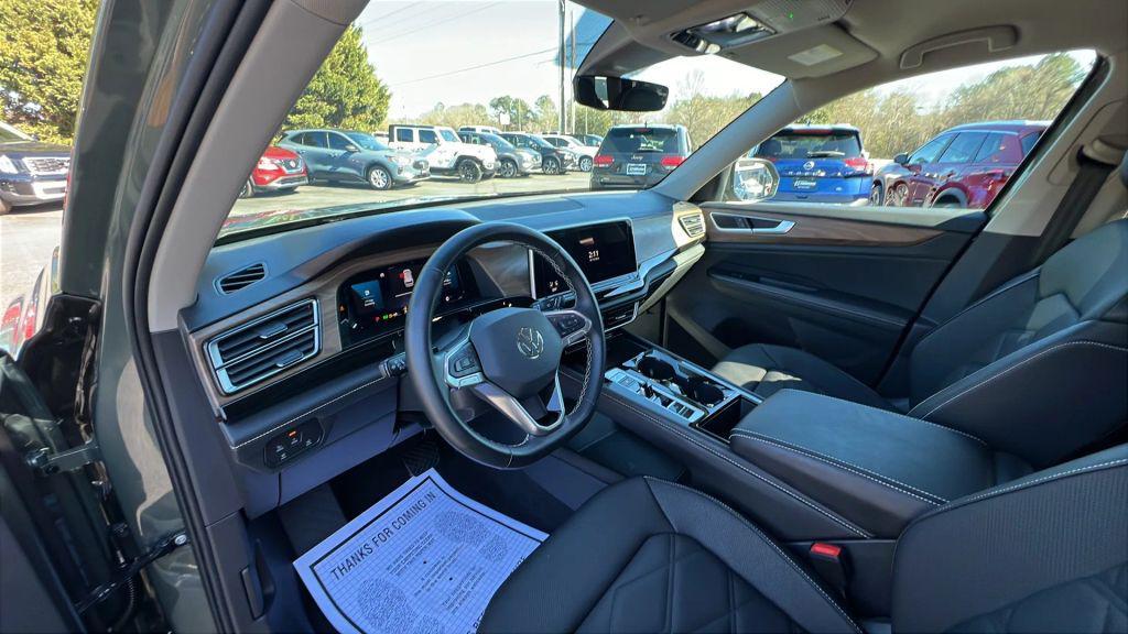 used 2025 Volkswagen Atlas car, priced at $34,980