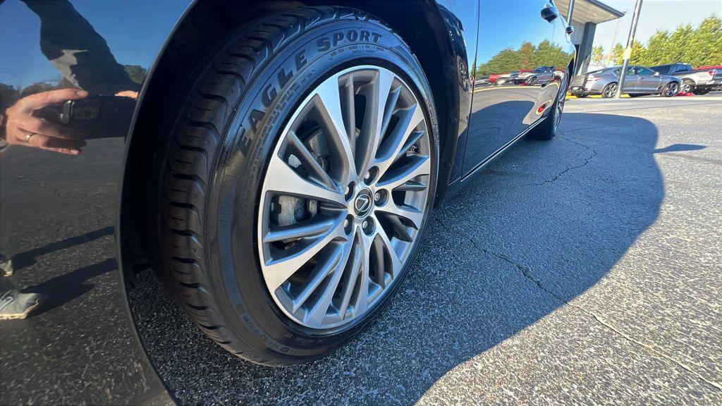 used 2019 Lexus ES 350 car, priced at $15,366
