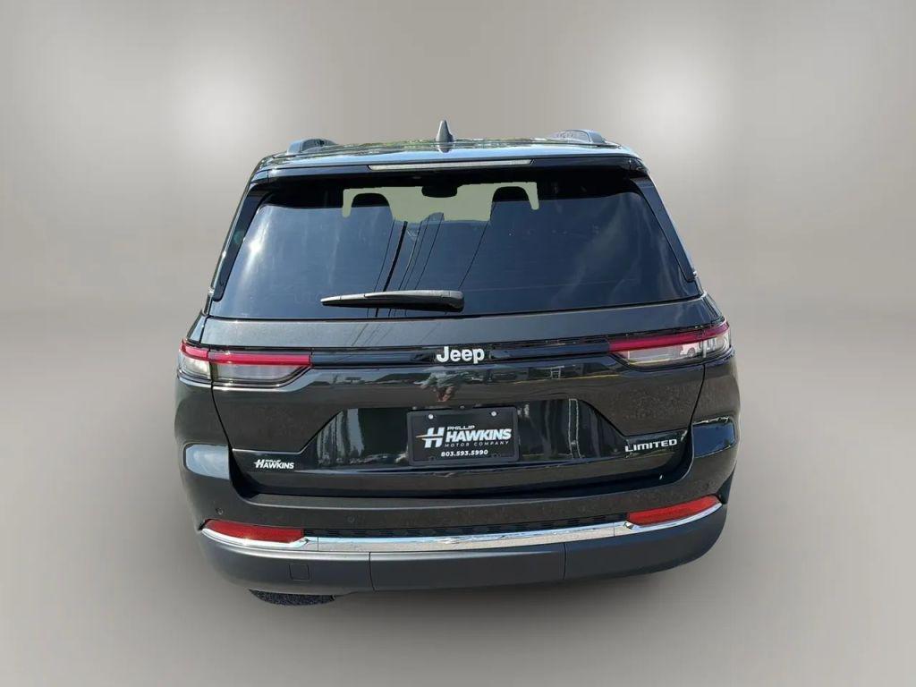used 2024 Jeep Grand Cherokee car, priced at $35,890