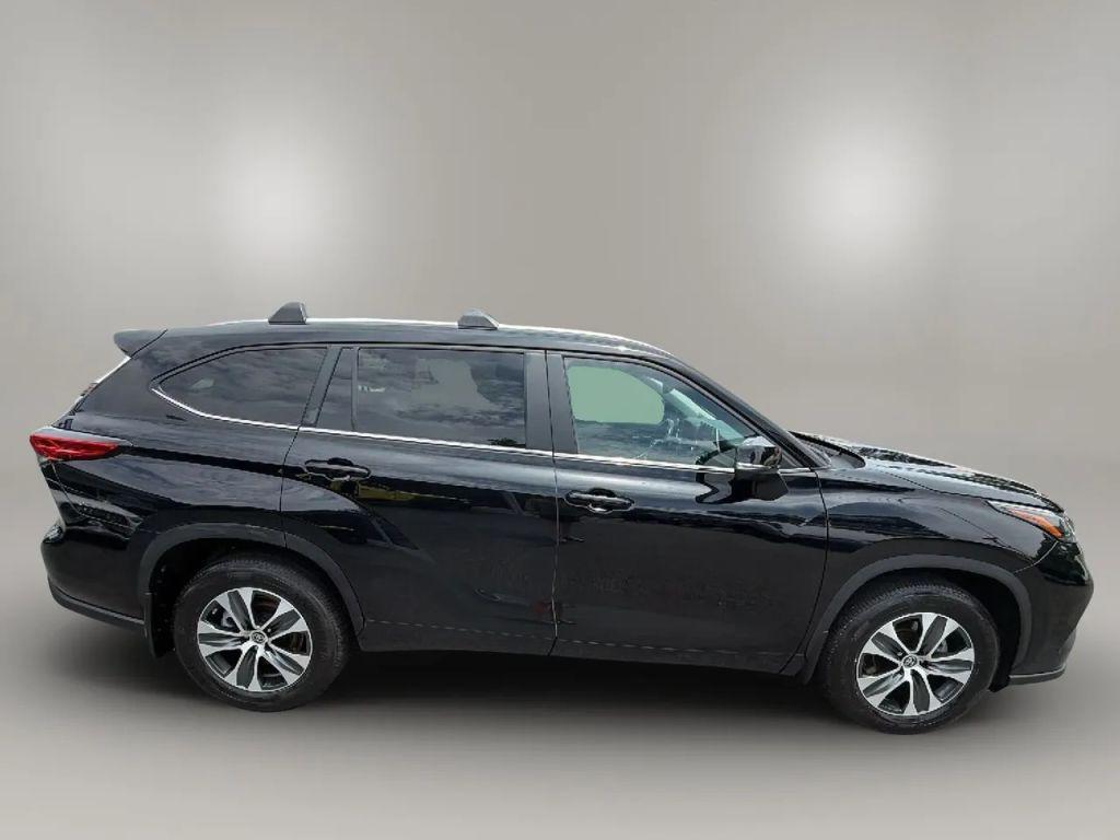 used 2023 Toyota Highlander car, priced at $41,875