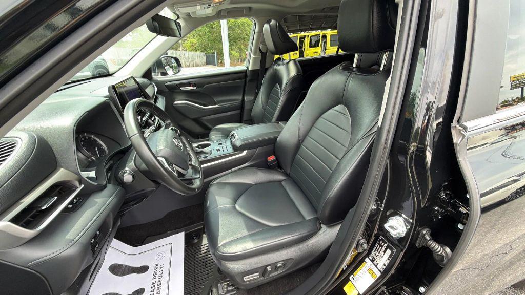 used 2023 Toyota Highlander car, priced at $41,875
