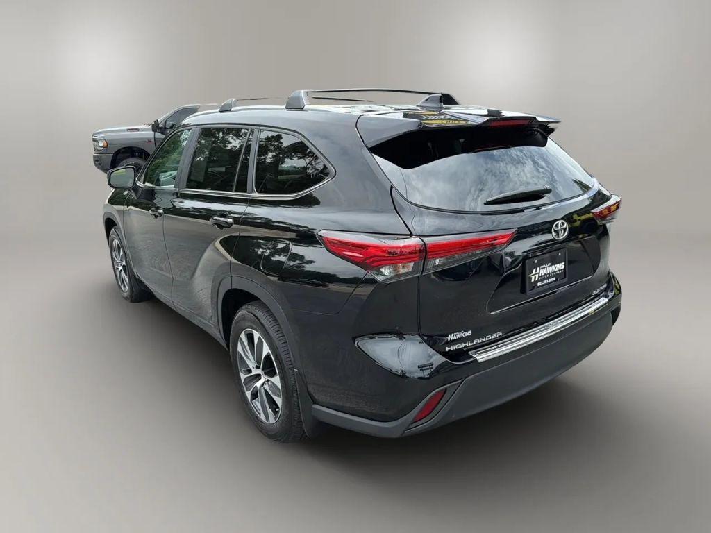 used 2023 Toyota Highlander car, priced at $41,875